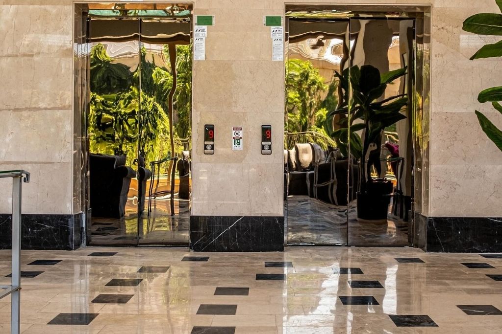 Modern mutfak yüzeyleri